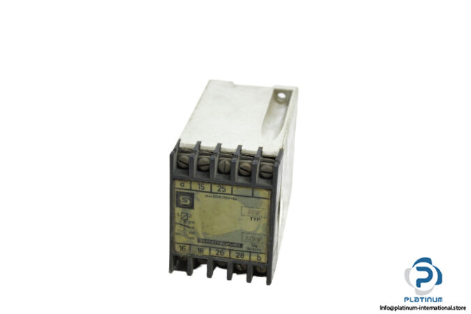 statronic-DEW-220V-safety-relay