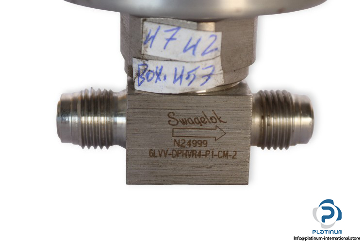swagelok-6LVV-DPHVR4-P1-CM-2-high-pressure-diaphragm-valve-used-2