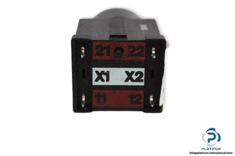 telemecanique-DPB-02-switching-contact-block-(New)-1