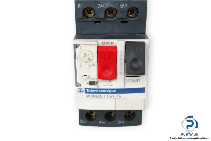 telemecanique-GV2M05-motor-circuit-breaker-(New)-1