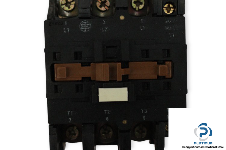 telemecanique-LC1-D403-contactor-(used)-1