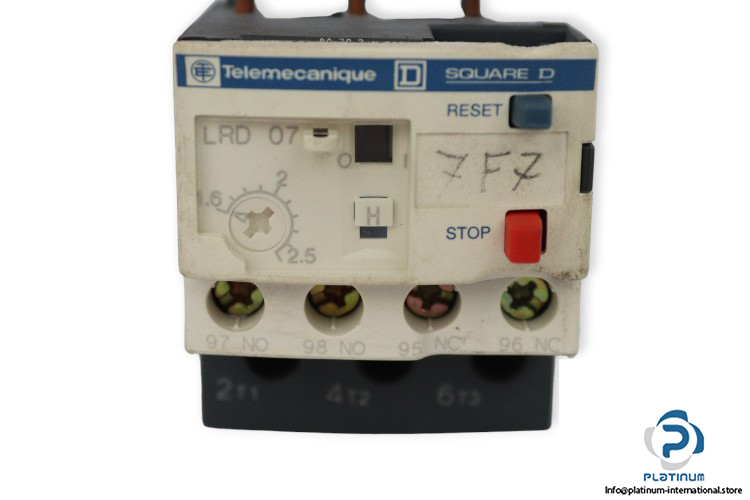 telemecanique-LRD07-thermal-overload-relay-(New)-1