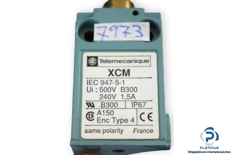 telemecanique-XCM-A110-limit-switch-(new)-1