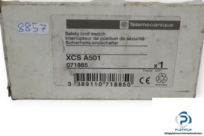 telemecanique-XCS-A501-Safety-Limit-Switch-(New)-2