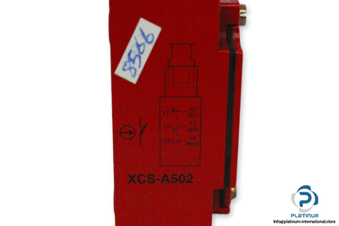 telemecanique-XCS-A502-safety-switch-(new)-2