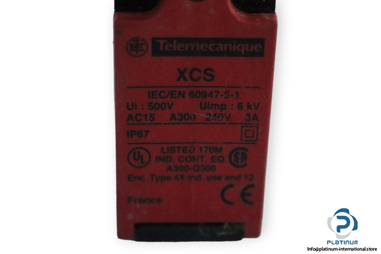 telemecanique-XCS-PA292-safety-switch-(new)-1