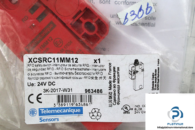 telemecanique-XCSRC11MM12-safety-switch-(new)-1