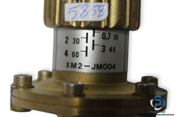 telemecanique-XM2-JM004-pressure-switch-used-4