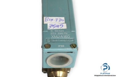 telemecanique-XMJ-A160-pressure-switch-used-2