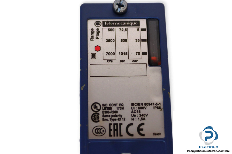 telemecanique-XMLA070D2S13-pressure-switch-(used)-1
