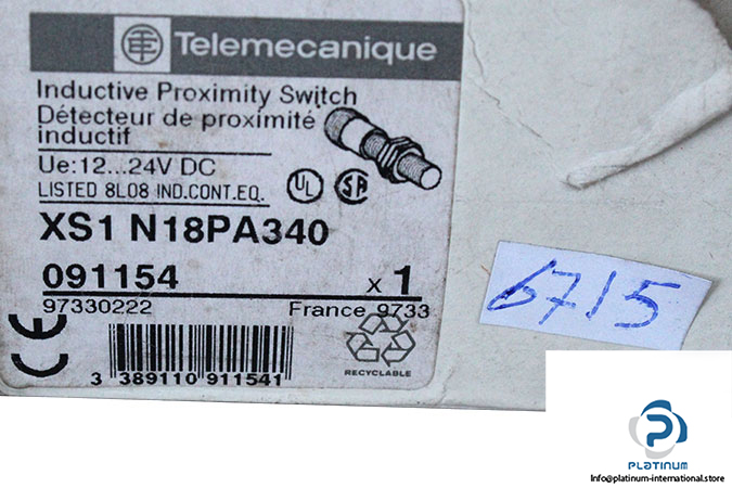 telemecanique-XS1-N18PA340-inductive-proximity-sensor-new-2