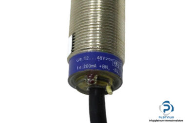 telemecanique-XS1M18PA370-inductive-proximity-sensors-(new)-1