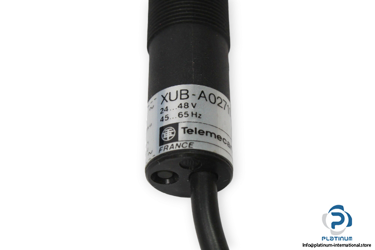 telemecanique-XUB-A02711S-photoelectric-sensor-new-2