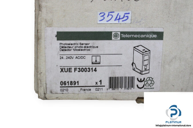 telemecanique-XUE-F300314-Photoelectric-sensor-new-2