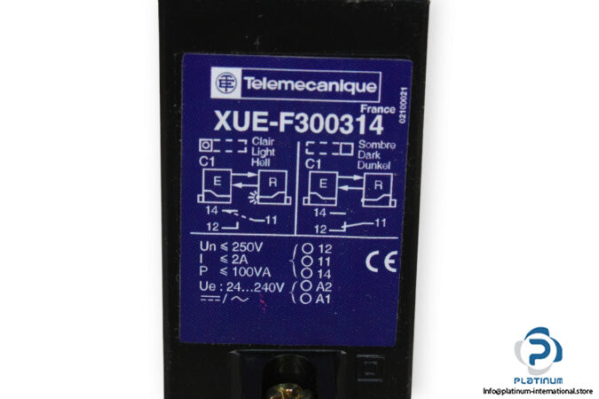 telemecanique-XUE-F300314-Photoelectric-sensor-new-3