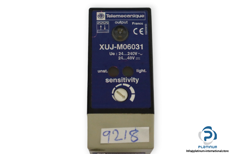 telemecanique-XUJ-M06031-photoelectric-reflex-sensor-new-2