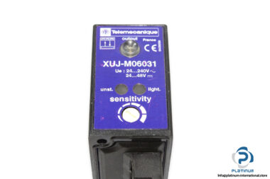 telemecanique-XUJ-M06031-photoelectric-reflex-sensor-used-2