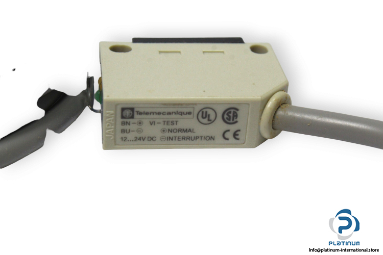 telemecanique-XUM-H07301-photoelectric-sensor-transmitter-new-2