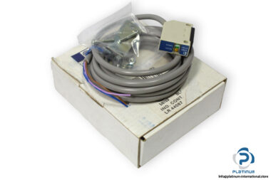 telemecanique-XUM-H07301-photoelectric-sensor-transmitter-new