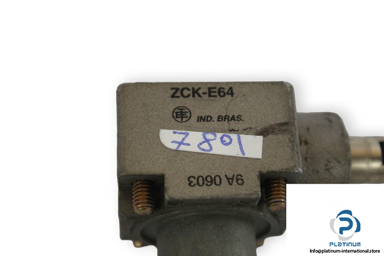 telemecanique-ZCK-E64-limit-switch-head-(used)-1