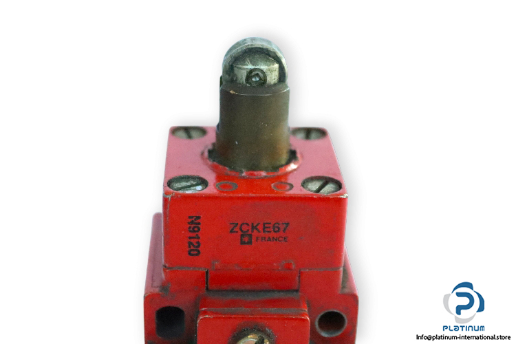 telemecanique-ZCK-J5_ZCKE67-limit-switch-(Used)-1