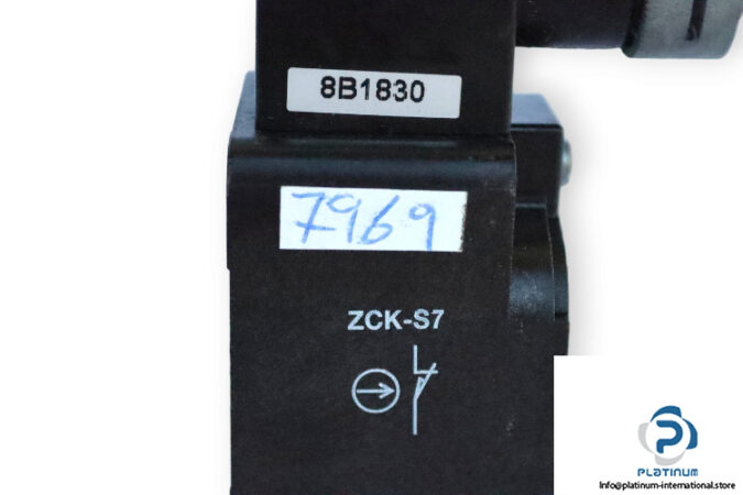 telemecanique-ZCK-S7-limit-switch-(used)-2