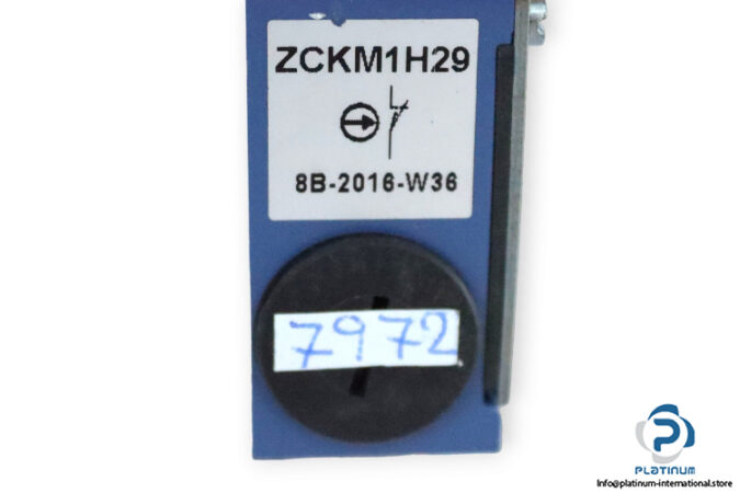 telemecanique-ZCKM1H29-limit-switch-(used)-2