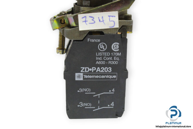 telemecanique-ZD-PA203-joystick-controller-(new)-2