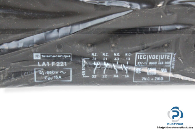 telemecanique-la1-f-221-auxiliary-contact-1