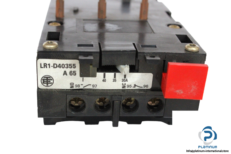telemecanique-lr1-d40-355-thermal-overload-relay-used-1