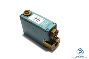 telemecanique-PXM-A11.3007-pressure-switch