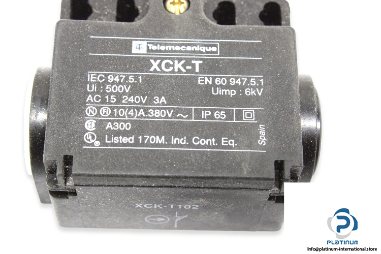 telemecanique-xck-t102-limit-switch-1