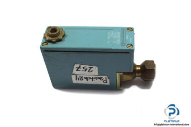 telemecanique-xmj-a020-pressure-switch-2