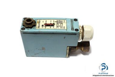 telemecanique-xmj-a1607-pressure-switch-2-2