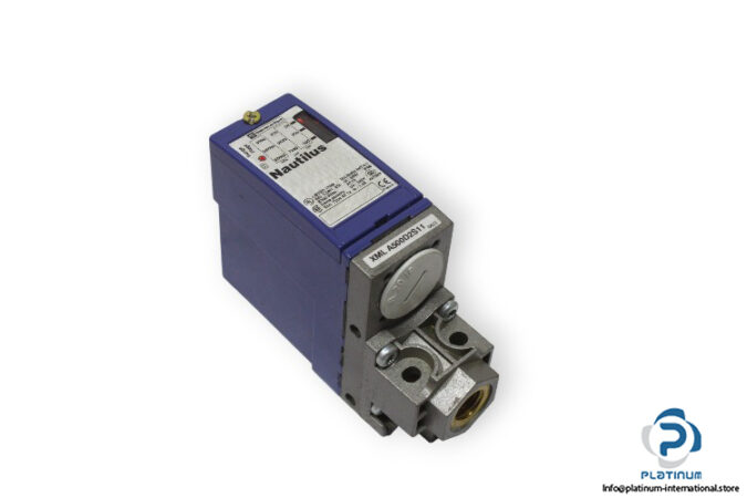 telemecanique-XML-A500D2S11-pressure-switch