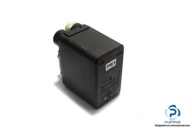 telemecanique-XMPA12B2131-diaphragm-pressure-sensor