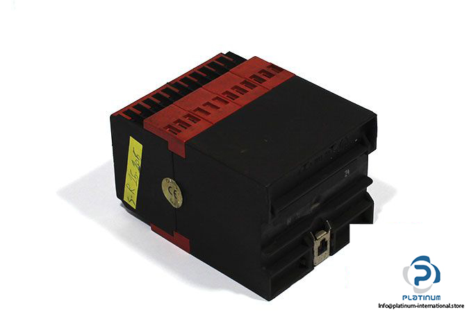 telemecanique-xps-am-safety-relay-1-2
