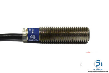 telemecanique-xs1n08pa349-inductive-sensor-1