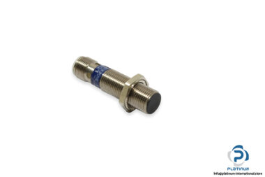 telemecanique-XS1N12PC410D-inductive-sensor