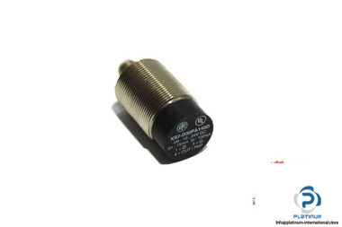 telemecanique-XS2D30PA140D-inductive-sensor