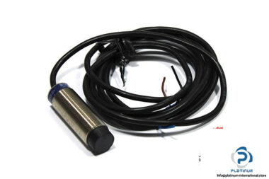 telemecanique-XS2M18PB370-inductive-sensor