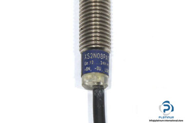 telemecanique-xs2n08pa340-inductive-sensor-1