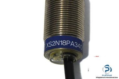 telemecanique-xs2n18pa340-inductive-proximity-sensor-1