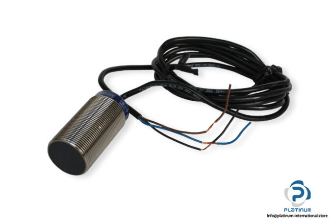 telemecanique-XS630B1PAL2-inductive-proximity-sensor