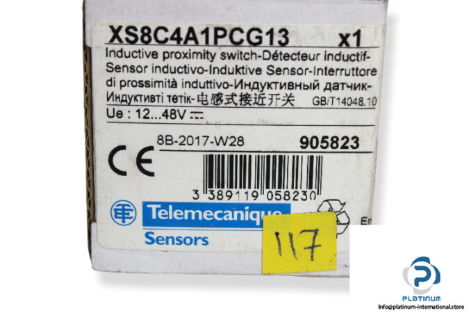 telemecanique-xs8c4a1pcg13-inductive-proximity-sensor-3