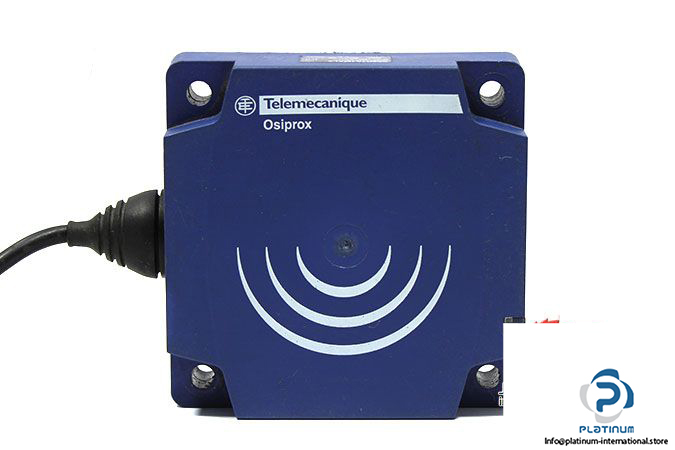 telemecanique-xs8d1a1mal5-inductive-sensor-1