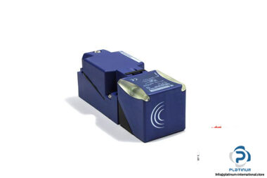 telemecanique-XS9C4A2A1G13SCP-inductive-sensor