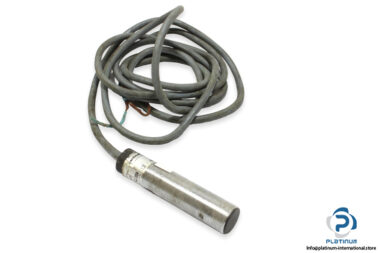 telemecanique-XSA-A05011-inductive-sensor