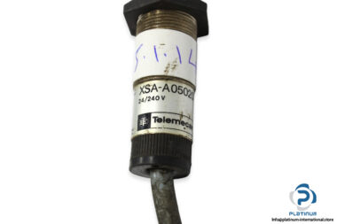 telemecanique-xsa-a05020-inductive-proximity-sensor-used-2