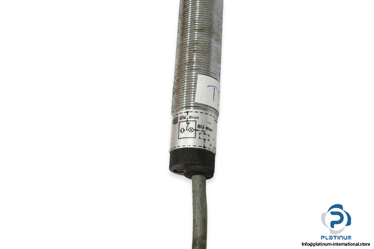 telemecanique-xsa-a05021-inductive-proximity-sensor-2